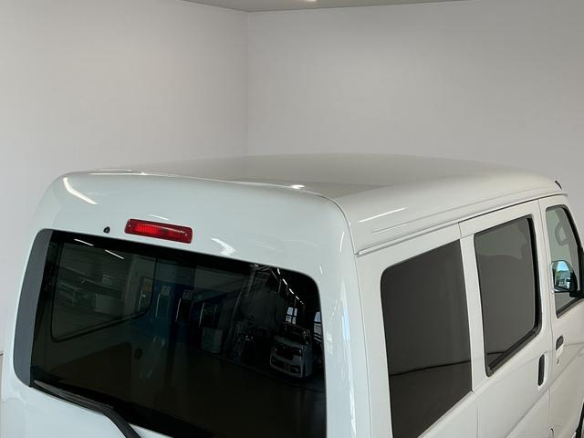 ハイゼットカーゴデラックスSAIII 4WD AT ワンオーナー ETC走行無制限1年保証 4WD ワンオーナー AT車 ETC リアコーナーセンサー オートハイビーム アイドリングストップ キーレス 横滑り防止装置 ヘッドライトレベライザー パワーウィンドウ ラジオ(兵庫県)の中古車