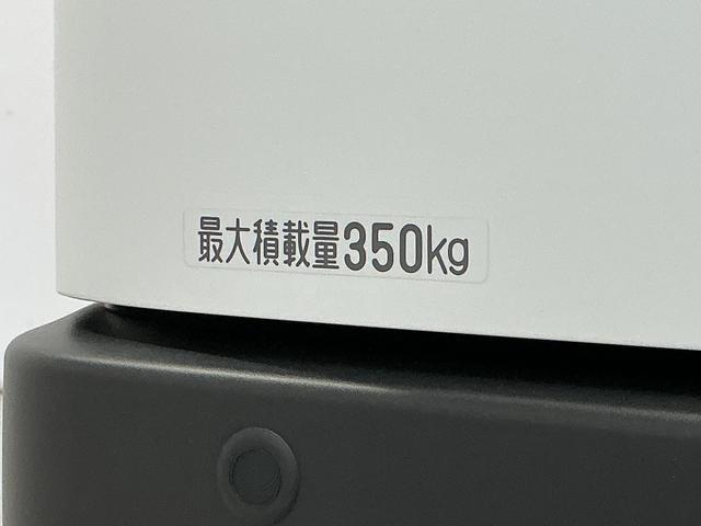 ハイゼットカーゴＤＸ　ワンオーナー　４ＷＤ　ラジオデッキ　コーナーセンサー１年保証　１オーナ　切替式４ＷＤ　ＥＴＣ　ラジオデッキ　ＣＶＴ車　前後コーナーセンサー　キーレスエントリー　ＬＥＤヘッドライト　オートハイビーム　横滑り防止装置　ドアバイザー　アイドリングストップ（兵庫県）の中古車