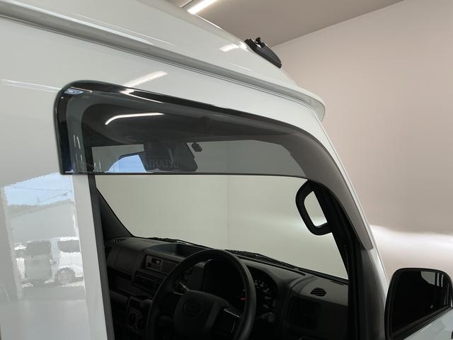 ハイゼットカーゴＤＸ　ワンオーナー　４ＷＤ　ラジオデッキ　コーナーセンサー１年保証　１オーナ　切替式４ＷＤ　ＥＴＣ　ラジオデッキ　ＣＶＴ車　前後コーナーセンサー　キーレスエントリー　ＬＥＤヘッドライト　オートハイビーム　横滑り防止装置　ドアバイザー　アイドリングストップ（兵庫県）の中古車