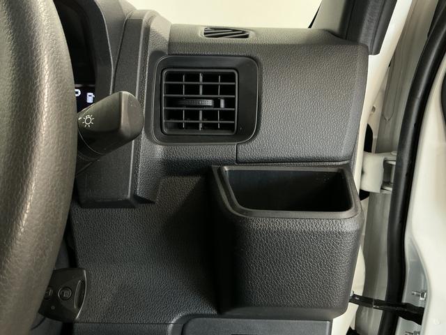 ハイゼットカーゴＤＸ　ワンオーナー　４ＷＤ　ラジオデッキ　コーナーセンサー１年保証　１オーナ　切替式４ＷＤ　ＥＴＣ　ラジオデッキ　ＣＶＴ車　前後コーナーセンサー　キーレスエントリー　ＬＥＤヘッドライト　オートハイビーム　横滑り防止装置　ドアバイザー　アイドリングストップ（兵庫県）の中古車