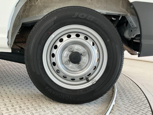 ハイゼットカーゴＤＸ　ワンオーナー　４ＷＤ　ラジオデッキ　コーナーセンサー１年保証　１オーナ　切替式４ＷＤ　ＥＴＣ　ラジオデッキ　ＣＶＴ車　前後コーナーセンサー　キーレスエントリー　ＬＥＤヘッドライト　オートハイビーム　横滑り防止装置　ドアバイザー　アイドリングストップ（兵庫県）の中古車