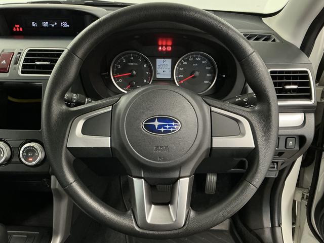 フォレスター２．０ｉ　４ＷＤ　ＥＴＣ　１７インチアルミホイール　キーレス１年保証　４ＷＤ　ＥＴＣ　横滑り防止装置　１７インチ純正アルミホイール　ＬＥＤヘッドライト　オートエアコン　アイドリングストップ　電動格納ミラー　運転席シートリフター　アクセサリーソケット　キーレス（兵庫県）の中古車