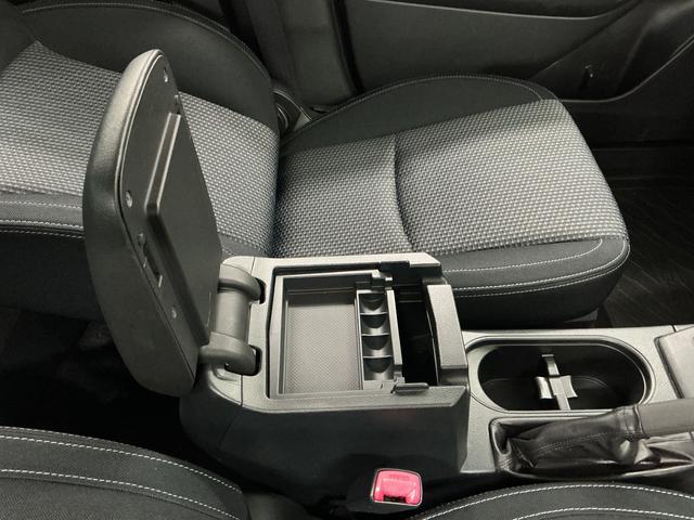 フォレスター２．０ｉ　４ＷＤ　ＥＴＣ　１７インチアルミホイール　キーレス１年保証　４ＷＤ　ＥＴＣ　横滑り防止装置　１７インチ純正アルミホイール　ＬＥＤヘッドライト　オートエアコン　アイドリングストップ　電動格納ミラー　運転席シートリフター　アクセサリーソケット　キーレス（兵庫県）の中古車