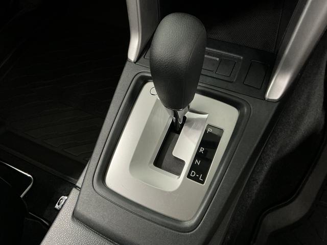 フォレスター２．０ｉ　４ＷＤ　ＥＴＣ　１７インチアルミホイール　キーレス１年保証　４ＷＤ　ＥＴＣ　横滑り防止装置　１７インチ純正アルミホイール　ＬＥＤヘッドライト　オートエアコン　アイドリングストップ　電動格納ミラー　運転席シートリフター　アクセサリーソケット　キーレス（兵庫県）の中古車