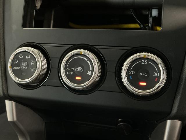 フォレスター２．０ｉ　４ＷＤ　ＥＴＣ　１７インチアルミホイール　キーレス１年保証　４ＷＤ　ＥＴＣ　横滑り防止装置　１７インチ純正アルミホイール　ＬＥＤヘッドライト　オートエアコン　アイドリングストップ　電動格納ミラー　運転席シートリフター　アクセサリーソケット　キーレス（兵庫県）の中古車