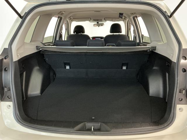 フォレスター２．０ｉ　４ＷＤ　ＥＴＣ　１７インチアルミホイール　キーレス１年保証　４ＷＤ　ＥＴＣ　横滑り防止装置　１７インチ純正アルミホイール　ＬＥＤヘッドライト　オートエアコン　アイドリングストップ　電動格納ミラー　運転席シートリフター　アクセサリーソケット　キーレス（兵庫県）の中古車