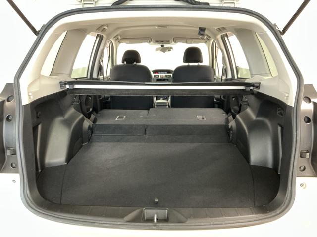 フォレスター２．０ｉ　４ＷＤ　ＥＴＣ　１７インチアルミホイール　キーレス１年保証　４ＷＤ　ＥＴＣ　横滑り防止装置　１７インチ純正アルミホイール　ＬＥＤヘッドライト　オートエアコン　アイドリングストップ　電動格納ミラー　運転席シートリフター　アクセサリーソケット　キーレス（兵庫県）の中古車