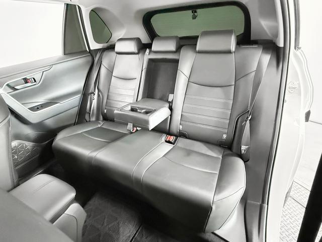 ＲＡＶ４Ｇ　４ＷＤ　禁煙　１オーナー　９インチナビ　ドラレコ　ＥＴＣ１年保証　４ＷＤ　禁煙車　ワンオーナー　９インチナビＴＶ　ドラレコ　ＥＴＣ　バックカメラ　衝突軽減ブレーキ　レーダークルーズコントロール　パワーバックドア　コーナーセンサー　１８インチアルミホイール（兵庫県）の中古車