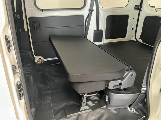 ハイゼットカーゴＤＸ　雹害車両　ＣＶＴ　１オーナー　ＥＴＣ　コーナーセンサー雹害車両　１年保証　前後コーナーセンサー　ＣＶＴ車　ワンオーナー　ＥＴＣ　オートハイビーム　アイドリングストップ　キーレスエントリー　横滑り防止装置　ドアバイザー　ヘッドライトレベライザー　ラジオ（兵庫県）の中古車