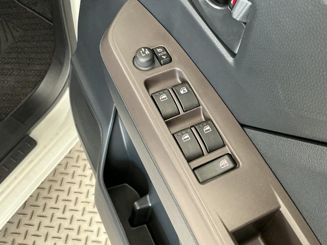 トールＧ　４ＷＤ　９インチディスプレイオーディオ　パノラマモニター１年保証　９インチディスプレイオーディオ　４ＷＤ　パノラマモニター　両側電動スライドドア　前後コーナーセンサー　ＵＳＢ接続　Ｂｌｕｅｔｏｏｔｈ　オートハイビーム　ＬＥＤヘッドライト　プッシュスタート（兵庫県）の中古車