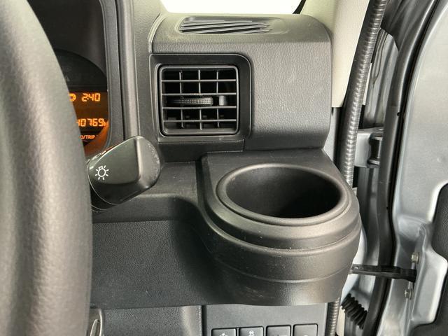 ハイゼットカーゴＤＸ　ＳＡIII　ワンオーナー　切替式４ＷＤ　ＥＴＣ　ラジオワンオーナー　切替式４ＷＤ　ラジオデッキ　ＥＴＣ　ＡＴ車　間仕切りカーテン　リアコーナーセンサー　オートハイビーム　ＬＥＤヘッドライト　フォグライト　ドアバイザー　横滑り防止装置　パワーウインドウ（兵庫県）の中古車