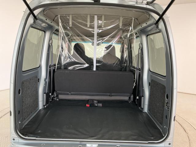 ハイゼットカーゴＤＸ　ＳＡIII　ワンオーナー　切替式４ＷＤ　ＥＴＣ　ラジオワンオーナー　切替式４ＷＤ　ラジオデッキ　ＥＴＣ　ＡＴ車　間仕切りカーテン　リアコーナーセンサー　オートハイビーム　ＬＥＤヘッドライト　フォグライト　ドアバイザー　横滑り防止装置　パワーウインドウ（兵庫県）の中古車