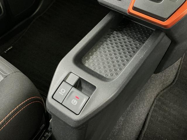 タフトＧ　ナビ　ＥＴＣ　バックカメラ　Ｂｌｕｅｔｏｏｔｈ　フルセグ１年保証　ナビＴＶ　ＥＴＣ　バックカメラ　Ｂｌｕｅｔｏｏｔｈ　ＵＳＢ接続　ＤＶＤ再生　前後コーナーセンサー　前席シートヒーター　オートハイビーム　１５インチ純正アルミホイール　オートブレーキホールド（兵庫県）の中古車