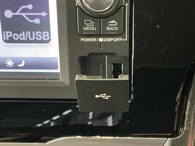 フィットハイブリッドＳ　ホンダセンシング　ＥＴＣ　バックカメラ　パドルシフト１年保証　衝突被害軽減ブレーキ　バックカメラ　ＥＴＣ　アダプティブクルーズコントロール　パドルシフト　ＣＤ　ＵＳＢ接続端子　ＬＥＤヘッドライト　アルミペダル　１６インチ純正アルミホイール（兵庫県）の中古車