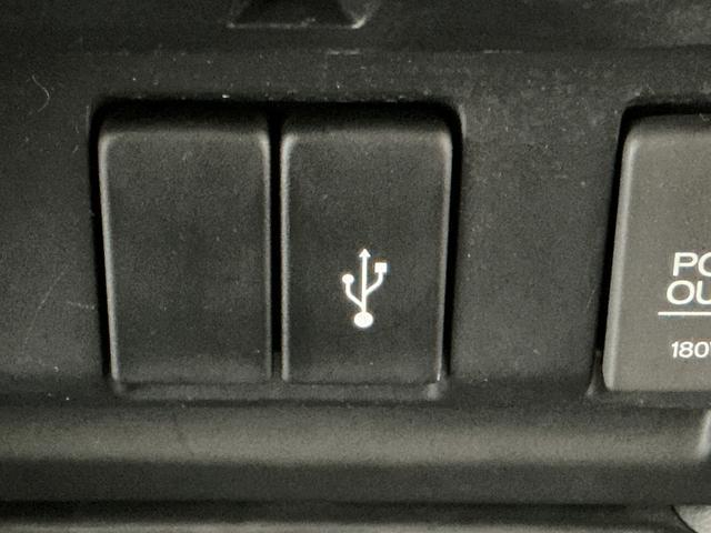 フィットハイブリッドＳ　ホンダセンシング　ＥＴＣ　バックカメラ　パドルシフト１年保証　衝突被害軽減ブレーキ　バックカメラ　ＥＴＣ　アダプティブクルーズコントロール　パドルシフト　ＣＤ　ＵＳＢ接続端子　ＬＥＤヘッドライト　アルミペダル　１６インチ純正アルミホイール（兵庫県）の中古車