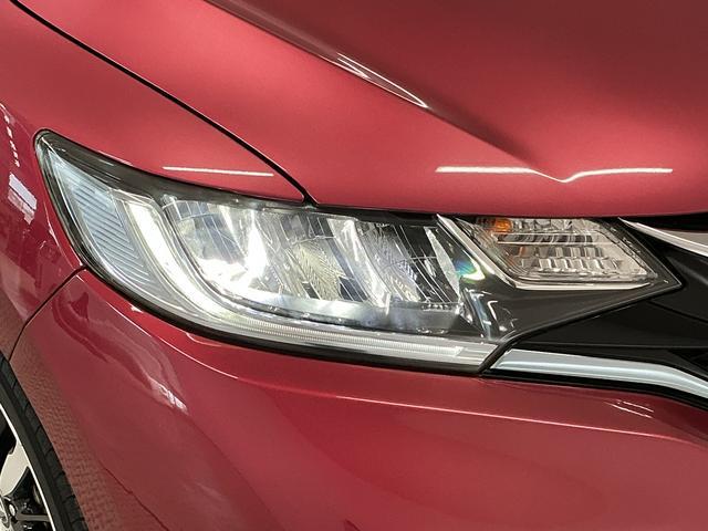 フィットハイブリッドＳ　ホンダセンシング　ＥＴＣ　バックカメラ　パドルシフト１年保証　衝突被害軽減ブレーキ　バックカメラ　ＥＴＣ　アダプティブクルーズコントロール　パドルシフト　ＣＤ　ＵＳＢ接続端子　ＬＥＤヘッドライト　アルミペダル　１６インチ純正アルミホイール（兵庫県）の中古車