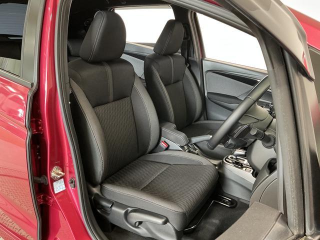 フィットハイブリッドＳ　ホンダセンシング　ＥＴＣ　バックカメラ　パドルシフト１年保証　衝突被害軽減ブレーキ　バックカメラ　ＥＴＣ　アダプティブクルーズコントロール　パドルシフト　ＣＤ　ＵＳＢ接続端子　ＬＥＤヘッドライト　アルミペダル　１６インチ純正アルミホイール（兵庫県）の中古車