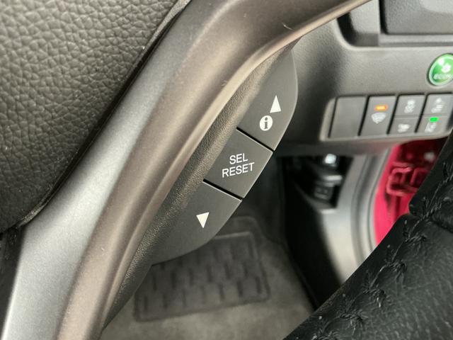 フィットハイブリッドＳ　ホンダセンシング　ＥＴＣ　バックカメラ　パドルシフト１年保証　衝突被害軽減ブレーキ　バックカメラ　ＥＴＣ　アダプティブクルーズコントロール　パドルシフト　ＣＤ　ＵＳＢ接続端子　ＬＥＤヘッドライト　アルミペダル　１６インチ純正アルミホイール（兵庫県）の中古車