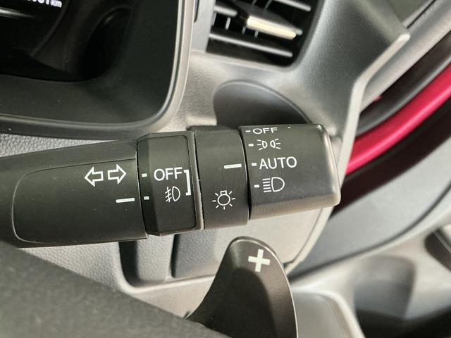 フィットハイブリッドＳ　ホンダセンシング　ＥＴＣ　バックカメラ　パドルシフト１年保証　衝突被害軽減ブレーキ　バックカメラ　ＥＴＣ　アダプティブクルーズコントロール　パドルシフト　ＣＤ　ＵＳＢ接続端子　ＬＥＤヘッドライト　アルミペダル　１６インチ純正アルミホイール（兵庫県）の中古車