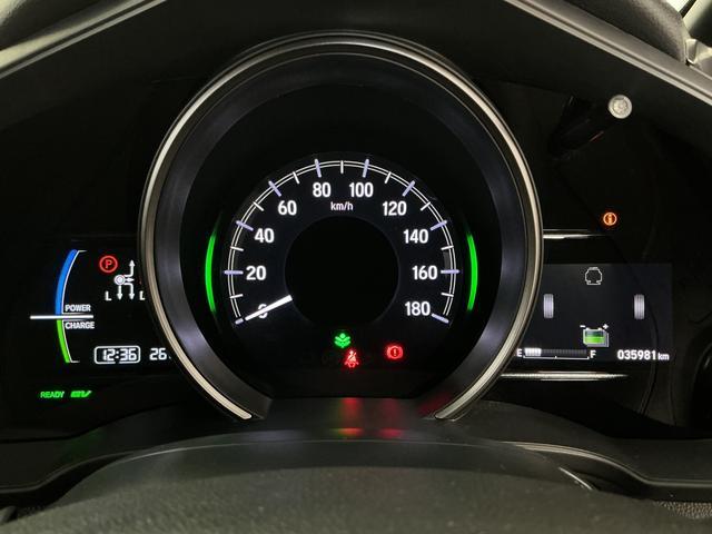 フィットハイブリッドＳ　ホンダセンシング　ＥＴＣ　バックカメラ　パドルシフト１年保証　衝突被害軽減ブレーキ　バックカメラ　ＥＴＣ　アダプティブクルーズコントロール　パドルシフト　ＣＤ　ＵＳＢ接続端子　ＬＥＤヘッドライト　アルミペダル　１６インチ純正アルミホイール（兵庫県）の中古車