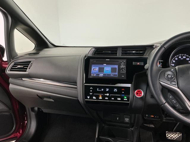 フィットハイブリッドＳ　ホンダセンシング　ＥＴＣ　バックカメラ　パドルシフト１年保証　衝突被害軽減ブレーキ　バックカメラ　ＥＴＣ　アダプティブクルーズコントロール　パドルシフト　ＣＤ　ＵＳＢ接続端子　ＬＥＤヘッドライト　アルミペダル　１６インチ純正アルミホイール（兵庫県）の中古車