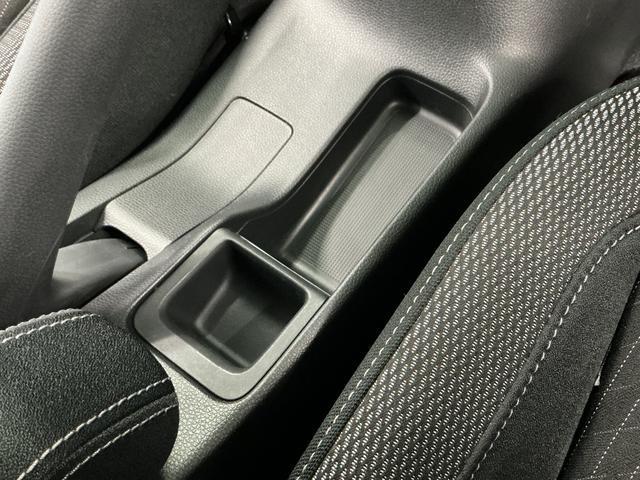 フィットハイブリッドＳ　ホンダセンシング　ＥＴＣ　バックカメラ　パドルシフト１年保証　衝突被害軽減ブレーキ　バックカメラ　ＥＴＣ　アダプティブクルーズコントロール　パドルシフト　ＣＤ　ＵＳＢ接続端子　ＬＥＤヘッドライト　アルミペダル　１６インチ純正アルミホイール（兵庫県）の中古車