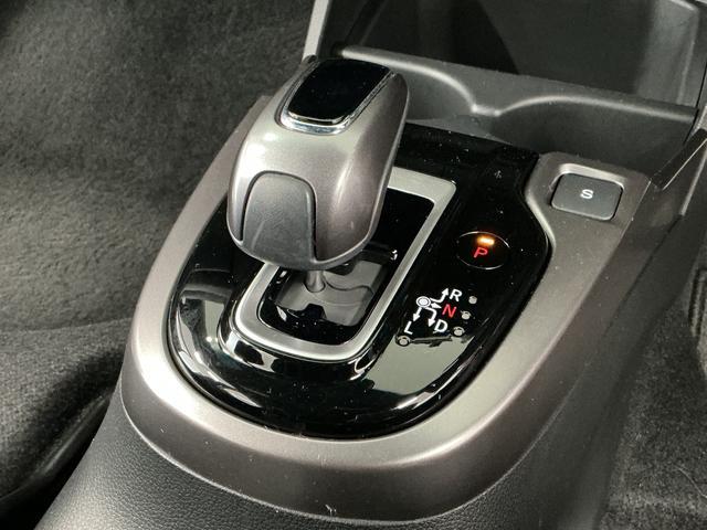 フィットハイブリッドＳ　ホンダセンシング　ＥＴＣ　バックカメラ　パドルシフト１年保証　衝突被害軽減ブレーキ　バックカメラ　ＥＴＣ　アダプティブクルーズコントロール　パドルシフト　ＣＤ　ＵＳＢ接続端子　ＬＥＤヘッドライト　アルミペダル　１６インチ純正アルミホイール（兵庫県）の中古車