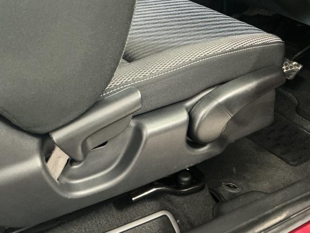 フィットハイブリッドＳ　ホンダセンシング　ＥＴＣ　バックカメラ　パドルシフト１年保証　衝突被害軽減ブレーキ　バックカメラ　ＥＴＣ　アダプティブクルーズコントロール　パドルシフト　ＣＤ　ＵＳＢ接続端子　ＬＥＤヘッドライト　アルミペダル　１６インチ純正アルミホイール（兵庫県）の中古車