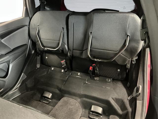 フィットハイブリッドＳ　ホンダセンシング　ＥＴＣ　バックカメラ　パドルシフト１年保証　衝突被害軽減ブレーキ　バックカメラ　ＥＴＣ　アダプティブクルーズコントロール　パドルシフト　ＣＤ　ＵＳＢ接続端子　ＬＥＤヘッドライト　アルミペダル　１６インチ純正アルミホイール（兵庫県）の中古車