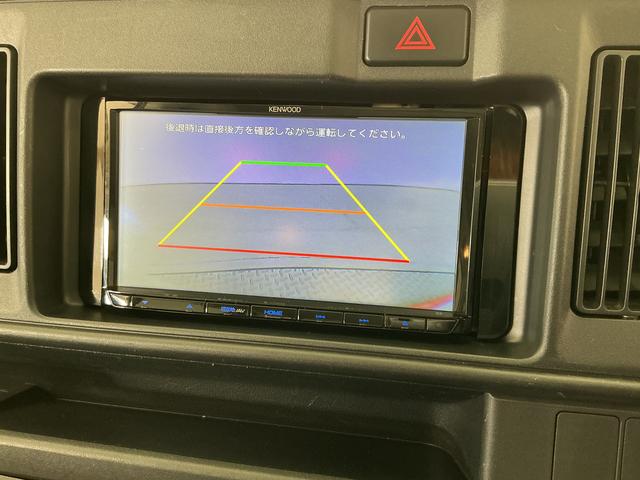 ハイゼットカーゴデラックスＳＡII　ナビ　バックカメラ　ＥＴＣ　ＵＳＢ接続ナビ　バックカメラ　ＥＴＣ　ＵＳＢ接続　リアコーナーセンサー　ＣＶＴ　ＤＶＤ　キーレスエントリー　ＬＥＤヘッドライト　オートハイビーム　ドアバイザー　横滑り防止装置　アイドリングストップ　オートライト（兵庫県）の中古車