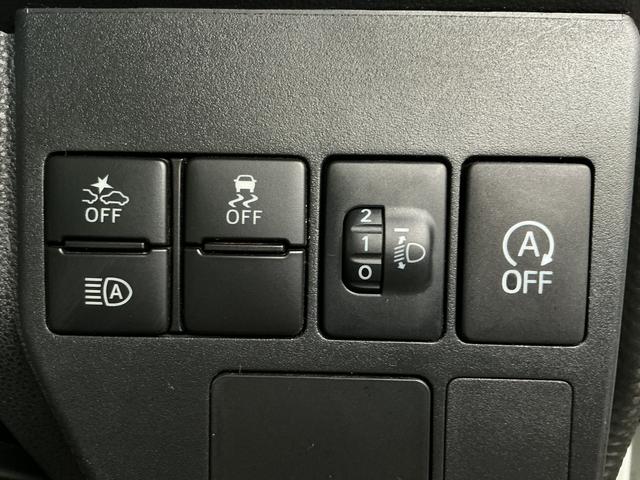 ハイゼットカーゴデラックスＳＡII　ナビ　バックカメラ　ＥＴＣ　ＵＳＢ接続ナビ　バックカメラ　ＥＴＣ　ＵＳＢ接続　リアコーナーセンサー　ＣＶＴ　ＤＶＤ　キーレスエントリー　ＬＥＤヘッドライト　オートハイビーム　ドアバイザー　横滑り防止装置　アイドリングストップ　オートライト（兵庫県）の中古車