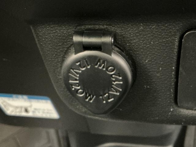 ハイゼットカーゴデラックスＳＡII　ナビ　バックカメラ　ＥＴＣ　ＵＳＢ接続ナビ　バックカメラ　ＥＴＣ　ＵＳＢ接続　リアコーナーセンサー　ＣＶＴ　ＤＶＤ　キーレスエントリー　ＬＥＤヘッドライト　オートハイビーム　ドアバイザー　横滑り防止装置　アイドリングストップ　オートライト（兵庫県）の中古車