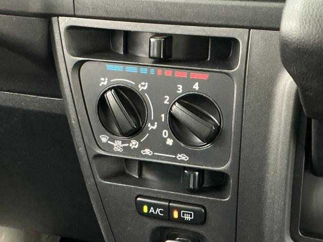 ハイゼットカーゴデラックスＳＡII　ナビ　バックカメラ　ＥＴＣ　ＵＳＢ接続ナビ　バックカメラ　ＥＴＣ　ＵＳＢ接続　リアコーナーセンサー　ＣＶＴ　ＤＶＤ　キーレスエントリー　ＬＥＤヘッドライト　オートハイビーム　ドアバイザー　横滑り防止装置　アイドリングストップ　オートライト（兵庫県）の中古車