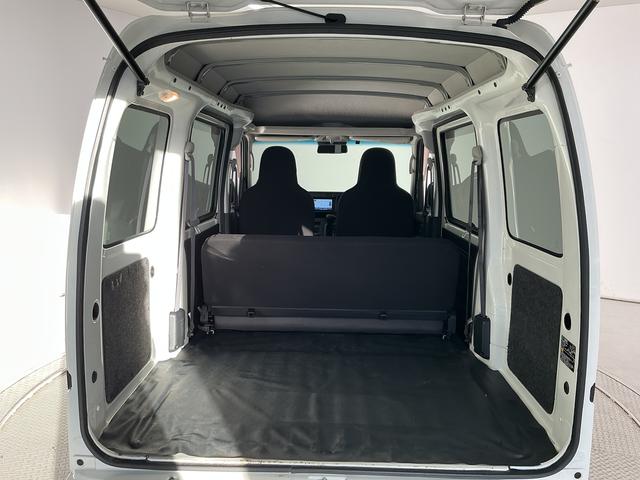 ハイゼットカーゴデラックスＳＡII　ナビ　バックカメラ　ＥＴＣ　ＵＳＢ接続ナビ　バックカメラ　ＥＴＣ　ＵＳＢ接続　リアコーナーセンサー　ＣＶＴ　ＤＶＤ　キーレスエントリー　ＬＥＤヘッドライト　オートハイビーム　ドアバイザー　横滑り防止装置　アイドリングストップ　オートライト（兵庫県）の中古車