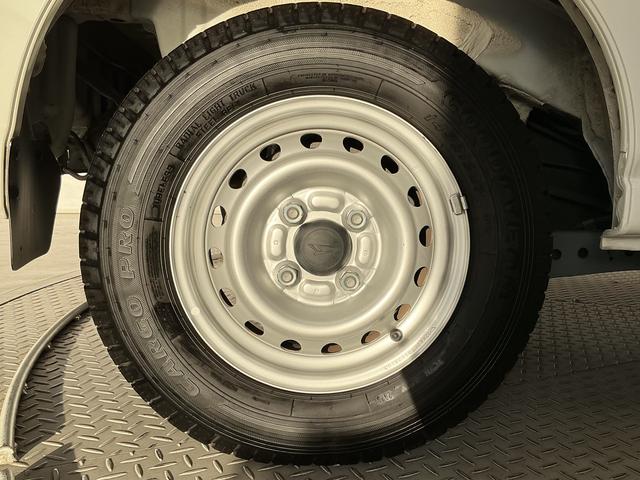 ハイゼットカーゴデラックスＳＡII　ナビ　バックカメラ　ＥＴＣ　ＵＳＢ接続ナビ　バックカメラ　ＥＴＣ　ＵＳＢ接続　リアコーナーセンサー　ＣＶＴ　ＤＶＤ　キーレスエントリー　ＬＥＤヘッドライト　オートハイビーム　ドアバイザー　横滑り防止装置　アイドリングストップ　オートライト（兵庫県）の中古車