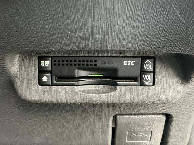 プリウスＳ　ＬＥＤエディション　禁煙　ワンオーナー　ナビＴＶ　ＥＴＣ１年保証　禁煙車　ワンオーナー　ナビＴＶ　ＥＴＣ　バックカメラ　コーナーポール　ＬＥＤヘッドライト　プッシュスタート　ヘッドライトウォッシャー　オートエアコン　ドアバイザー　１５インチアルミホイール（兵庫県）の中古車