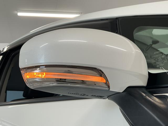 プリウスＳ　ＬＥＤエディション　禁煙　ワンオーナー　ナビＴＶ　ＥＴＣ１年保証　禁煙車　ワンオーナー　ナビＴＶ　ＥＴＣ　バックカメラ　コーナーポール　ＬＥＤヘッドライト　プッシュスタート　ヘッドライトウォッシャー　オートエアコン　ドアバイザー　１５インチアルミホイール（兵庫県）の中古車