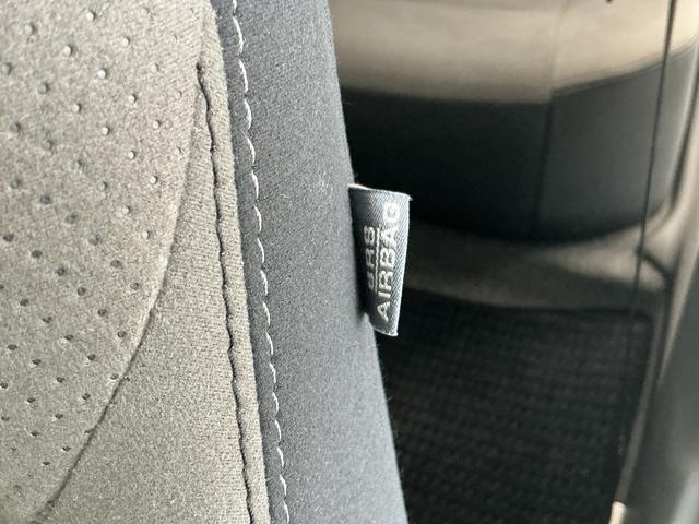 プリウスＳ　ＬＥＤエディション　禁煙　ワンオーナー　ナビＴＶ　ＥＴＣ１年保証　禁煙車　ワンオーナー　ナビＴＶ　ＥＴＣ　バックカメラ　コーナーポール　ＬＥＤヘッドライト　プッシュスタート　ヘッドライトウォッシャー　オートエアコン　ドアバイザー　１５インチアルミホイール（兵庫県）の中古車