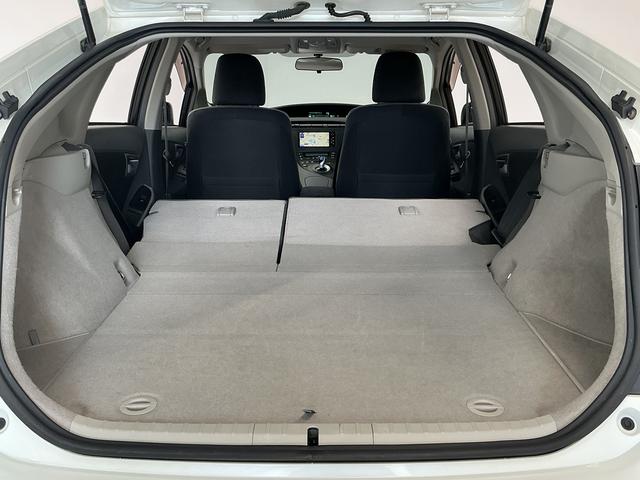 プリウスＳ　ＬＥＤエディション　禁煙　ワンオーナー　ナビＴＶ　ＥＴＣ１年保証　禁煙車　ワンオーナー　ナビＴＶ　ＥＴＣ　バックカメラ　コーナーポール　ＬＥＤヘッドライト　プッシュスタート　ヘッドライトウォッシャー　オートエアコン　ドアバイザー　１５インチアルミホイール（兵庫県）の中古車
