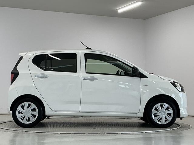 ミライースＸ　ＳＡIII　雹害車両　前後コーナーセンサー　キーレス雹害車両　１年保証　前後コーナーセンサー　オートハイビーム　ＬＥＤヘッドライト　アイドリングストップ　キーレスエントリー　横滑り防止装置　オートライト　ヘッドライトレベライザー　電動格納ドアミラー（兵庫県）の中古車