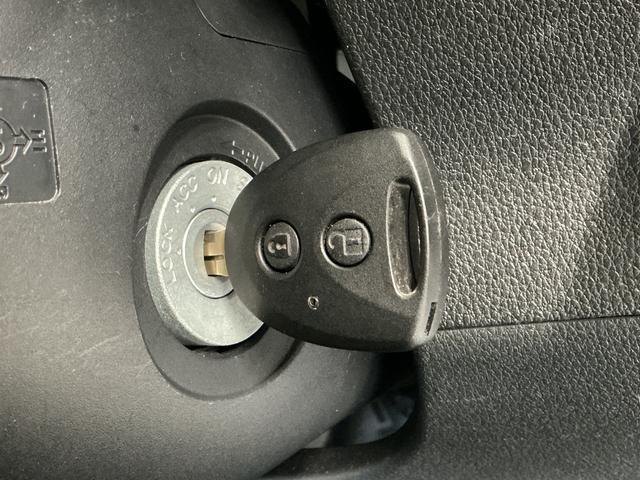 ハイゼットカーゴＤＸ　ＣＶＴ　雹害車両　ワンオーナー　前後コーナーセンサー雹害車両　１年保証　前後コーナーセンサー　ＣＶＴ車　ワンオーナー　オートハイビーム　アイドリングストップ　キーレスエントリー　横滑り防止装置　オートライト　ドアバイザー　ヘッドライトレベライザー（兵庫県）の中古車