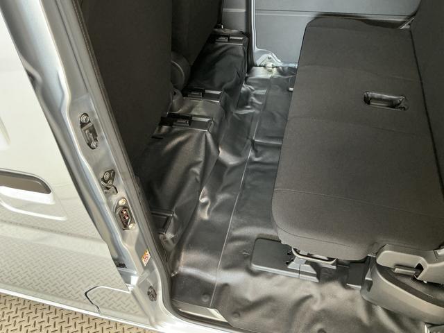 ハイゼットカーゴＤＸ　ＣＶＴ　雹害車両　ワンオーナー　前後コーナーセンサー雹害車両　１年保証　前後コーナーセンサー　ＣＶＴ車　ワンオーナー　オートハイビーム　アイドリングストップ　キーレスエントリー　横滑り防止装置　オートライト　ドアバイザー　ヘッドライトレベライザー（兵庫県）の中古車