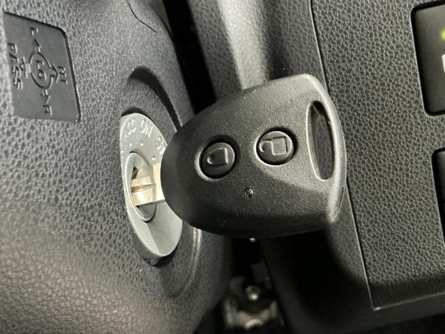 ミライースＬ　ＳＡIII　４ＷＤ　雹害車両　前後コーナーセンサー雹害車両　１年保証　前後コーナーセンサー　４ＷＤ　オートハイビーム　アイドリングストップ　キーレスエントリー　横滑り防止装置　ヘッドライトレベライザー　アクセサリーソケット　マニュアルエアコン（兵庫県）の中古車