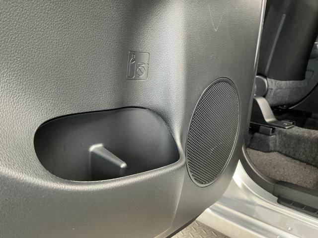 ミライースＬ　ＳＡIII　４ＷＤ　雹害車両　前後コーナーセンサー雹害車両　１年保証　前後コーナーセンサー　４ＷＤ　オートハイビーム　アイドリングストップ　キーレスエントリー　横滑り防止装置　ヘッドライトレベライザー　アクセサリーソケット　マニュアルエアコン（兵庫県）の中古車