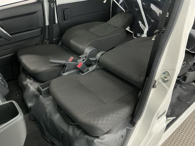 ハイゼットカーゴＤＸ　雹害車両　ＣＶＴ　１オーナー　ＥＴＣ　間仕切りカーテン雹害車両　１年保証　前後コーナーセンサー　ＣＶＴ車　ワンオーナー　ＥＴＣ　オートハイビーム　アイドリングストップ　キーレスエントリー　横滑り防止装置　ドアバイザー　間仕切りカーテン　両側スライドドア（兵庫県）の中古車