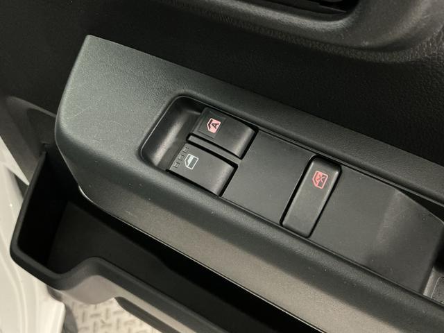 ハイゼットカーゴＤＸ　雹害車両　ＣＶＴ　１オーナー　ＥＴＣ　間仕切りカーテン雹害車両　１年保証　前後コーナーセンサー　ＣＶＴ車　ワンオーナー　ＥＴＣ　オートハイビーム　アイドリングストップ　キーレスエントリー　横滑り防止装置　ドアバイザー　間仕切りカーテン　両側スライドドア（兵庫県）の中古車