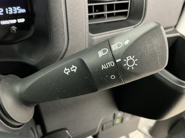 ハイゼットカーゴＤＸ　雹害車両　ＣＶＴ　１オーナー　ＥＴＣ　間仕切りカーテン雹害車両　１年保証　前後コーナーセンサー　ＣＶＴ車　ワンオーナー　ＥＴＣ　オートハイビーム　アイドリングストップ　キーレスエントリー　横滑り防止装置　ドアバイザー　間仕切りカーテン　両側スライドドア（兵庫県）の中古車