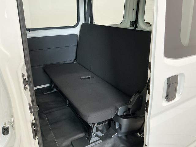 ハイゼットカーゴＤＸ　雹害車両　ＣＶＴ　１オーナー　ＥＴＣ　間仕切りカーテン雹害車両　１年保証　前後コーナーセンサー　ＣＶＴ車　ワンオーナー　ＥＴＣ　オートハイビーム　アイドリングストップ　キーレスエントリー　横滑り防止装置　ドアバイザー　間仕切りカーテン　両側スライドドア（兵庫県）の中古車