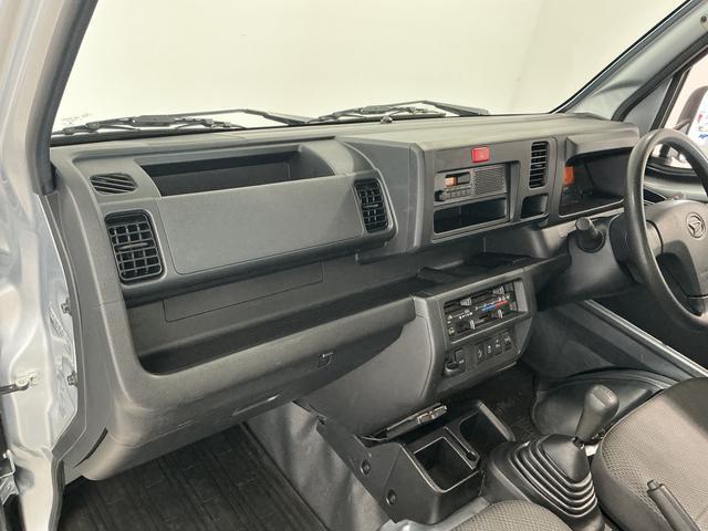 ハイゼットトラックスタンダードＳＡIIIｔ　４ＷＤ　５ＭＴ　ＥＴＣ　３方開走行無制限１年保証　４ＷＤ　バックソナー　ＭＴ車　ＥＴＣ　３方開　ゲートプロテクター　ＬＥＤヘッドライト　横滑り防止装置　オートライト　アクセサリーソケット　ラジオ　ラバーフロアマット（兵庫県）の中古車