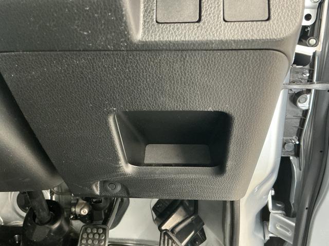 ハイゼットトラックスタンダードＳＡIIIｔ　４ＷＤ　５ＭＴ　ＥＴＣ　３方開走行無制限１年保証　４ＷＤ　バックソナー　ＭＴ車　ＥＴＣ　３方開　ゲートプロテクター　ＬＥＤヘッドライト　横滑り防止装置　オートライト　アクセサリーソケット　ラジオ　ラバーフロアマット（兵庫県）の中古車